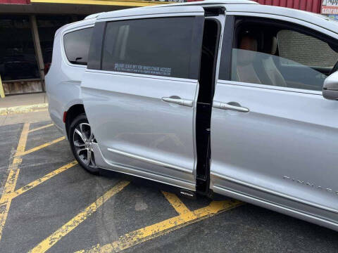 2024 Chrysler Pacifica Pinnacle