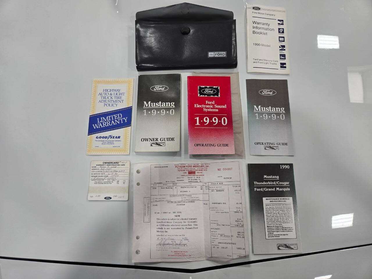 1990 Ford Mustang 8