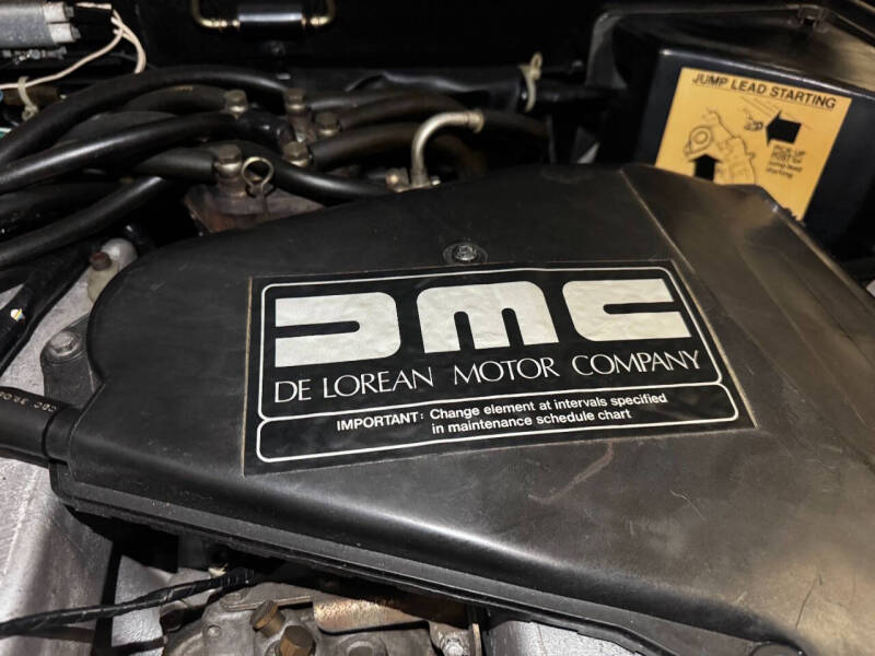 1981 DeLorean DMC-12