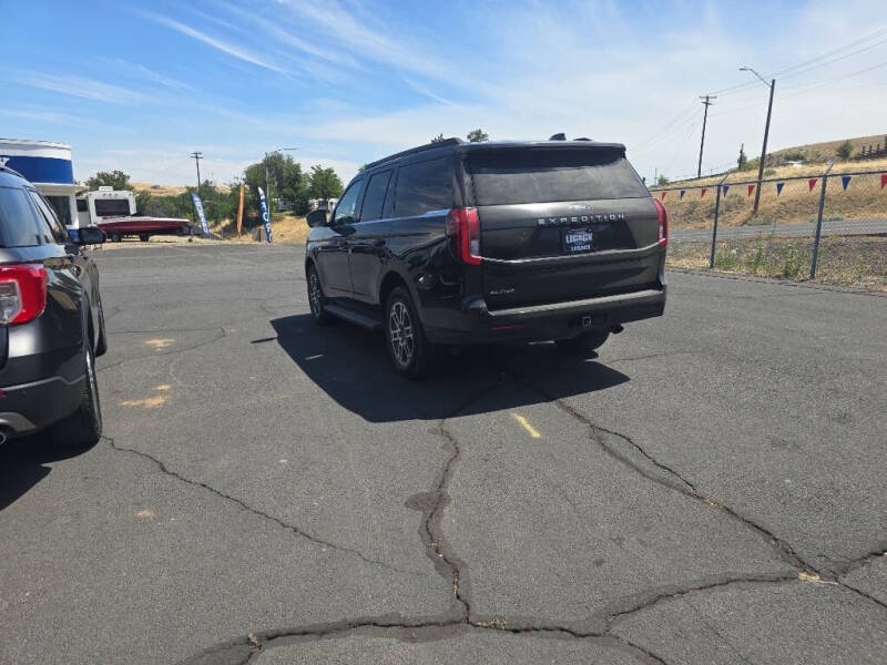 2025 Ford Expedition Active