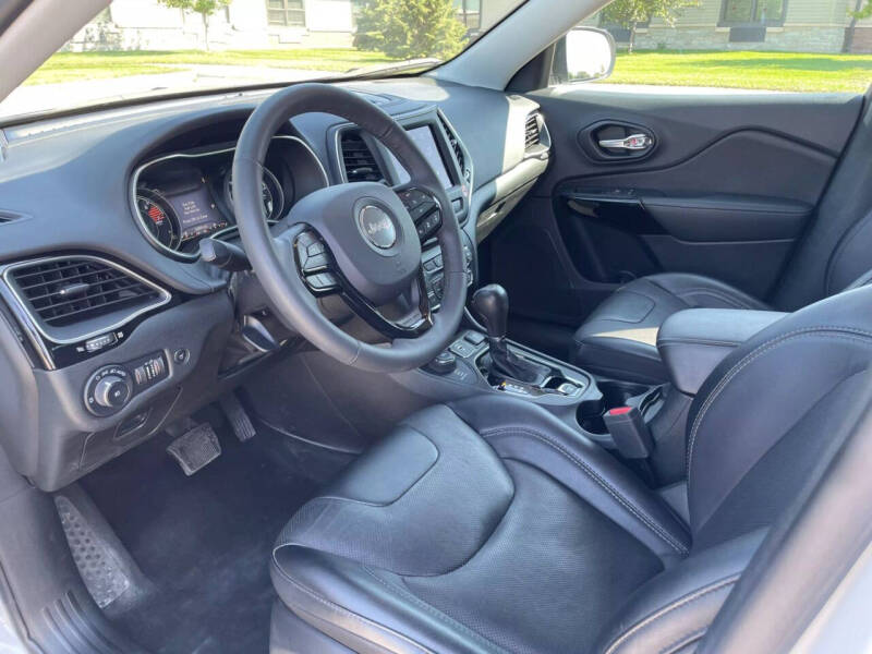 2023 Jeep Cherokee Altitude Lux