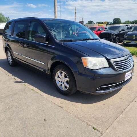 2013 Chrysler Town and Country for sale at Dakota Auto Inc in Dakota City, NE