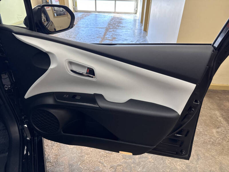 2022 Toyota Prius XLE AWD-e