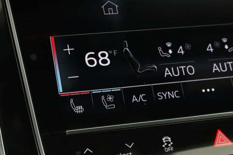 2024 Audi SQ8 4.0T quattro Premium Plus