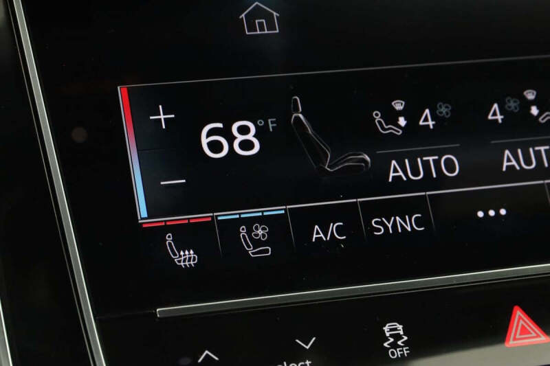 2024 Audi SQ8 4.0T quattro Premium Plus