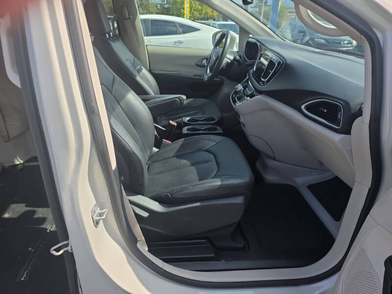 2020 Chrysler Pacifica Touring L 35th Anniversary