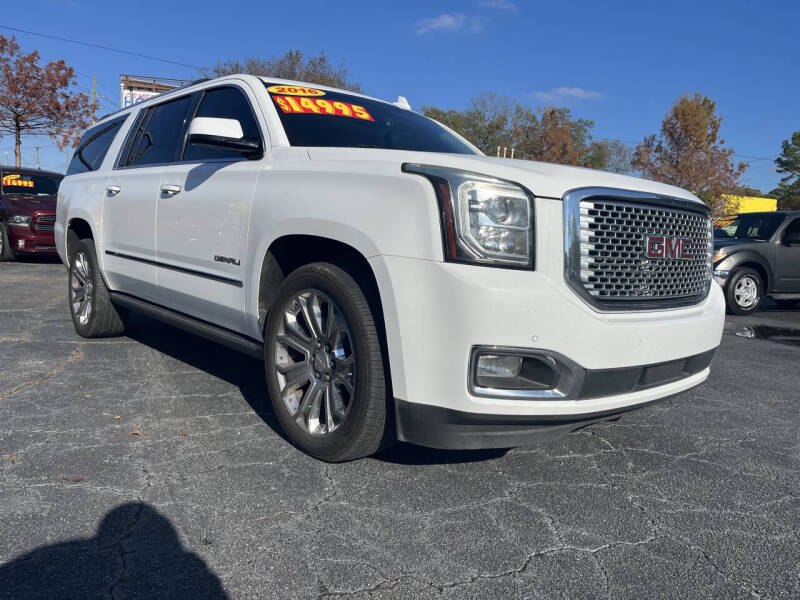 2016 GMC Yukon XL Denali's photo