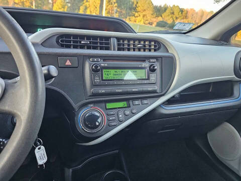 2012 Toyota Prius c Four