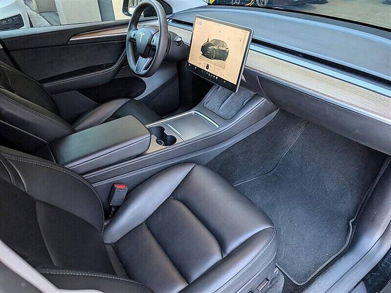 2023 Tesla Model Y Long Range