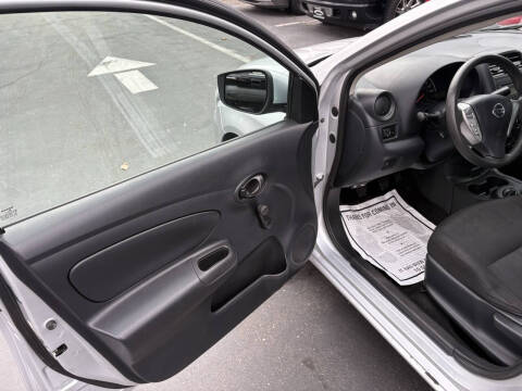 2017 Nissan Versa 1.6 S