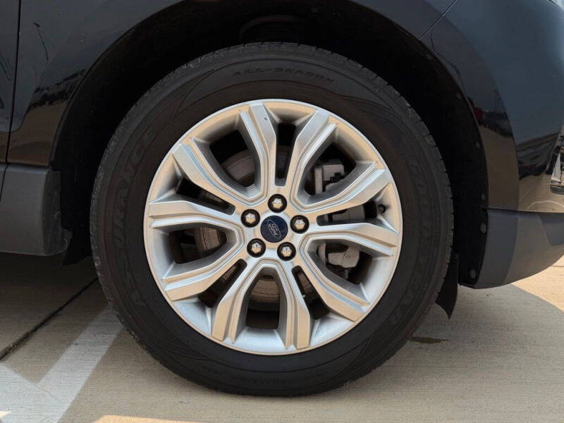 2021 Ford Edge Titanium