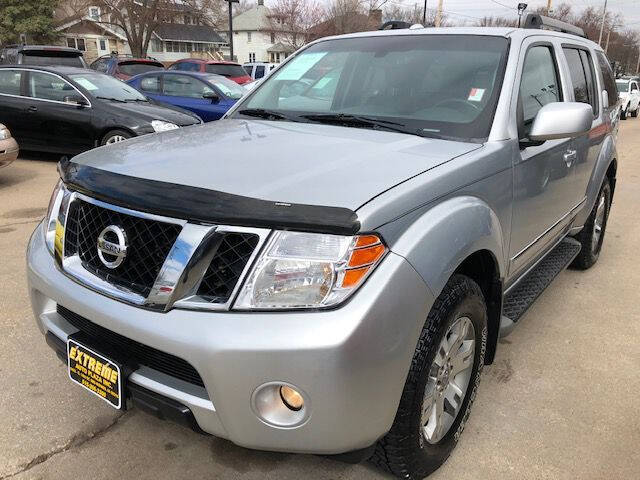 2011 Nissan Pathfinder for sale at Extreme Auto Plaza in Des Moines, IA