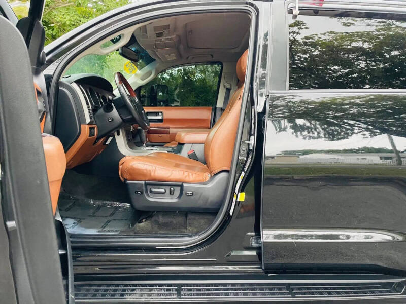 2011 Toyota Sequoia Platinum