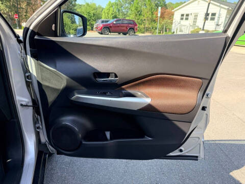 2019 Nissan Kicks SR