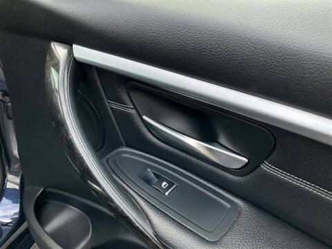 2017 BMW 3 Series 330i xDrive