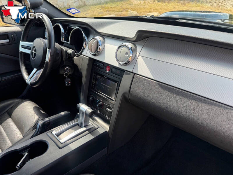 2006 Ford Mustang GT Deluxe