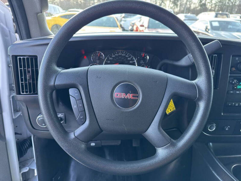 2023 GMC Savana 2500