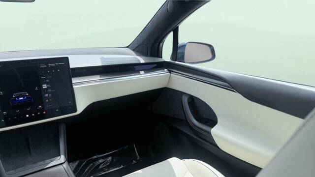 2022 Tesla Model X Plaid