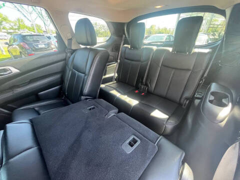 2017 Nissan Pathfinder Platinum