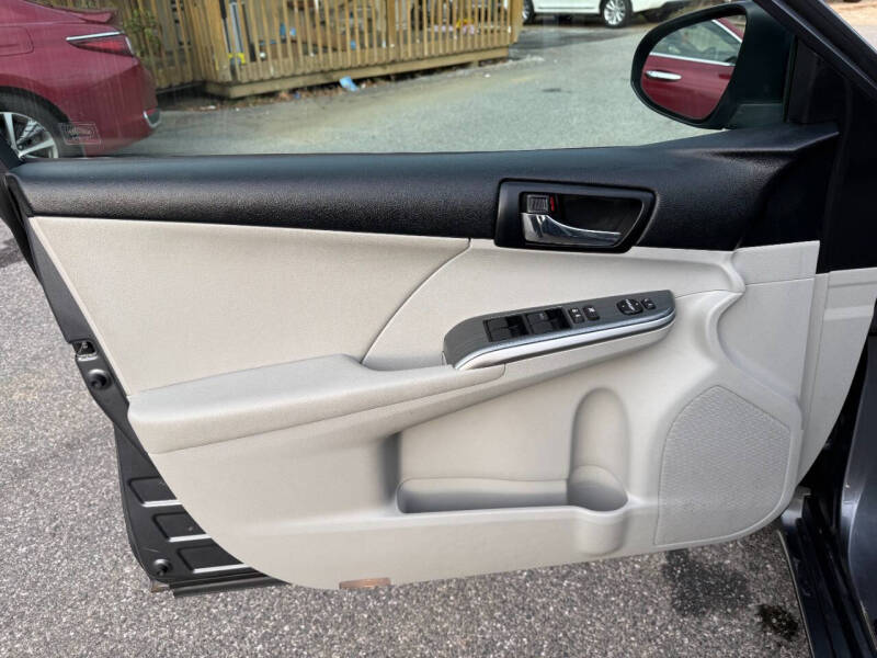 2012 Toyota Camry Hybrid XLE