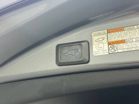 2017 Toyota RAV4 Hybrid SE