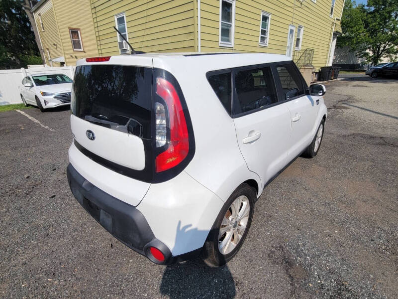 2015 Kia Soul +