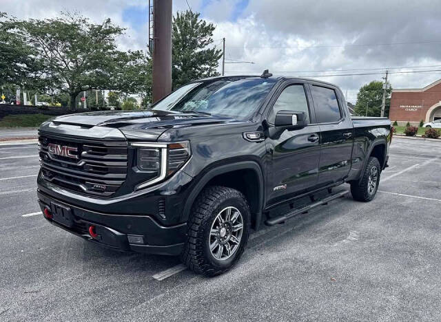 2022 GMC Sierra 1500 AT4's photo