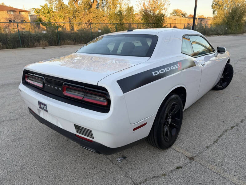 2015 Dodge Challenger SXT