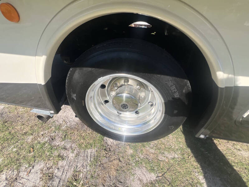 2020 Holiday Rambler Invicta