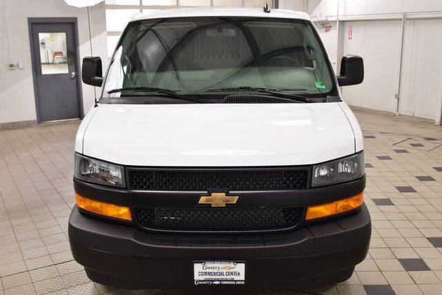 2025 Chevrolet Express 3500