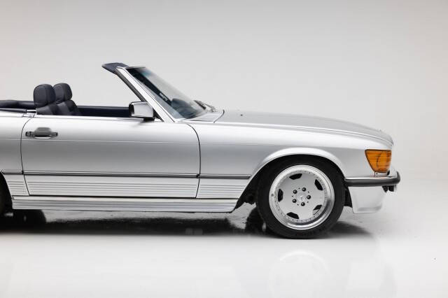 1986 Mercedes-Benz 560-Class 560 SL