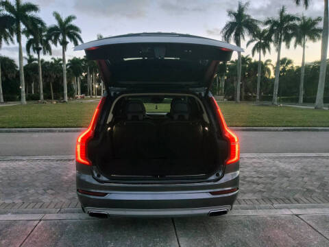 2020 Volvo XC90 T5 Momentum