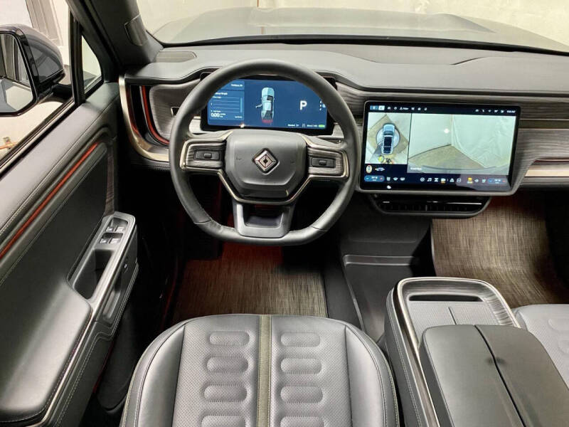2025 Rivian R1S