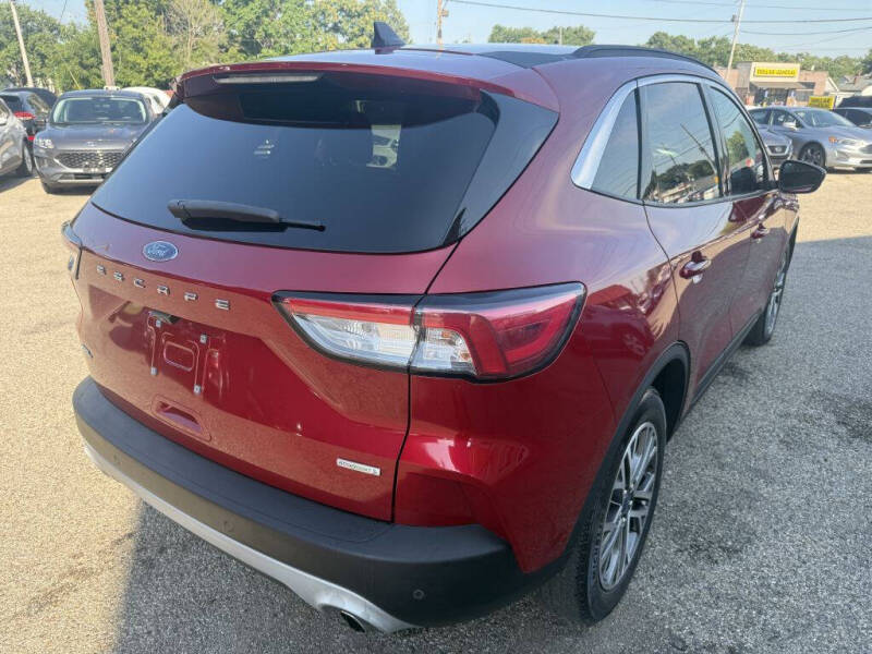 2020 Ford Escape SEL