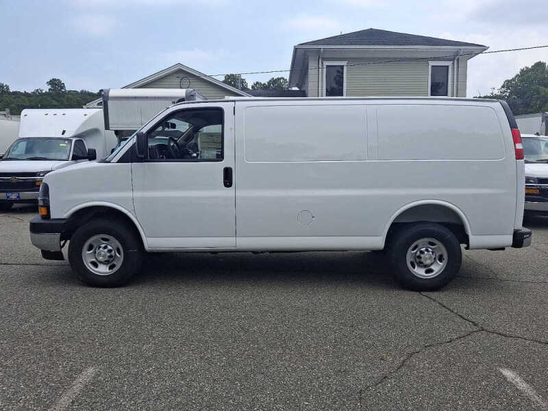 2025 Chevrolet Express 2500