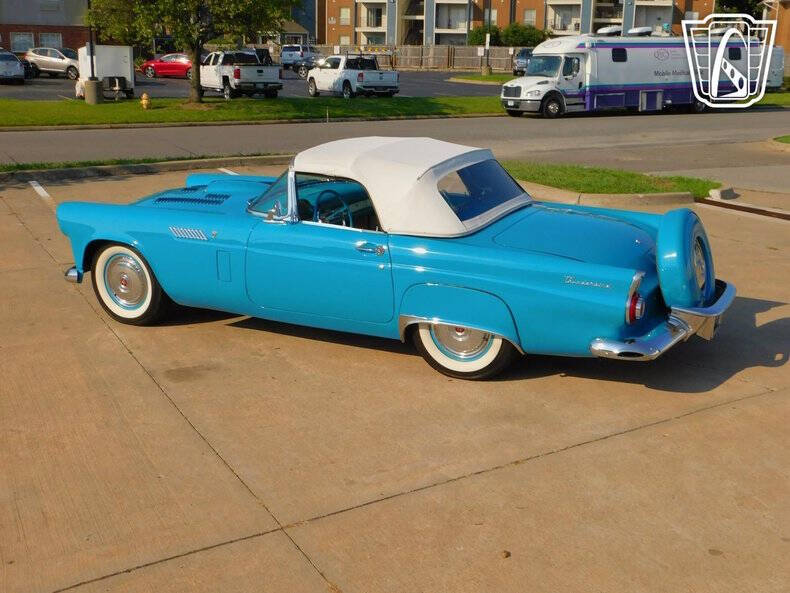 1956 Ford Thunderbird