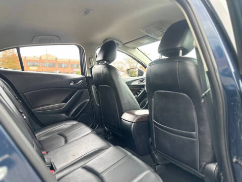 2018 Mazda MAZDA3 Touring