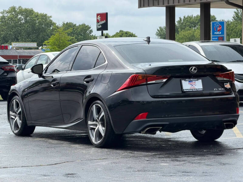 2019 Lexus IS 300