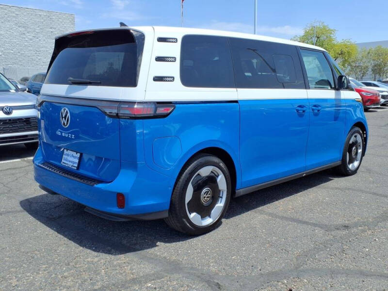 2025 Volkswagen ID. Buzz Pro S Plus