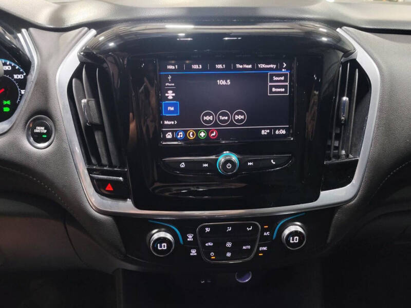 2022 Chevrolet Traverse LT Cloth