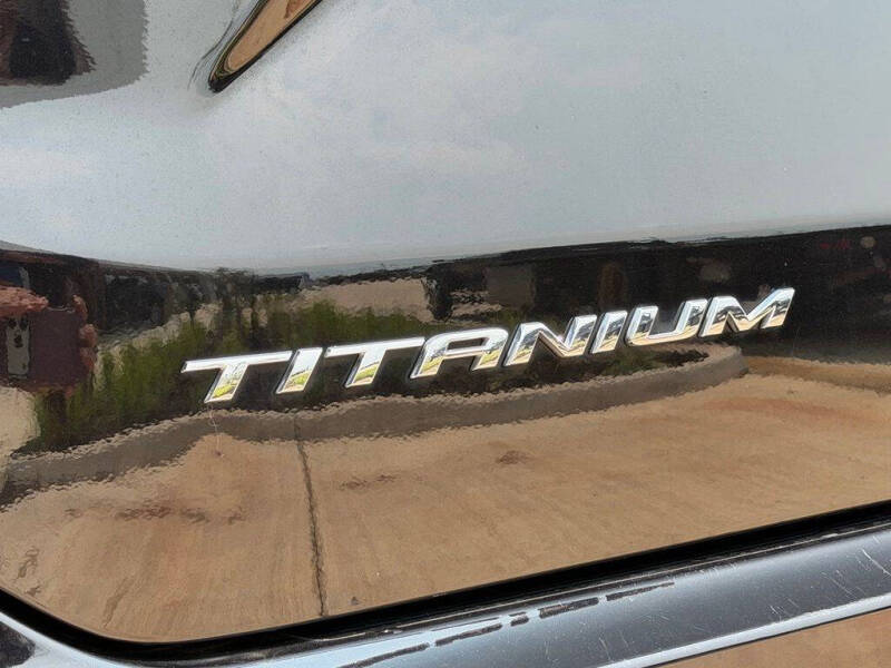 2021 Ford Edge Titanium
