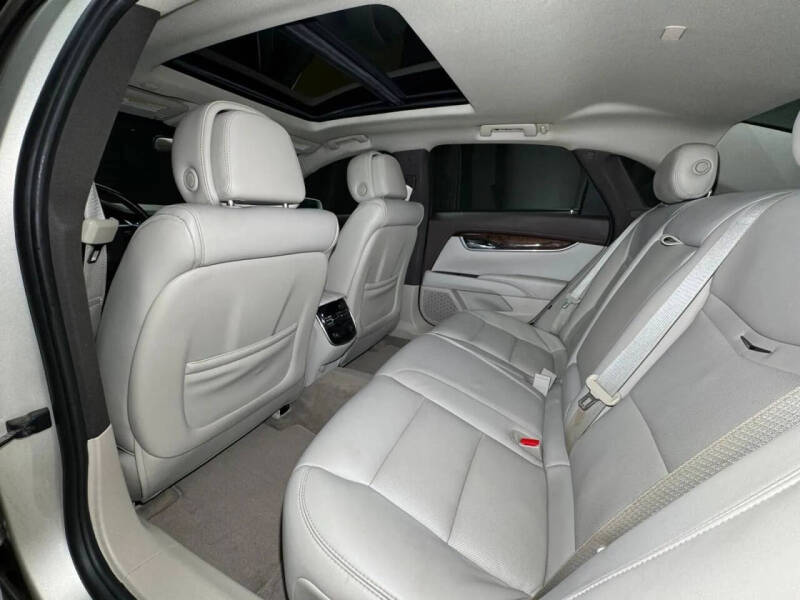 2013 Cadillac XTS Luxury Collection