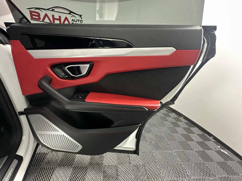 2019 Lamborghini Urus