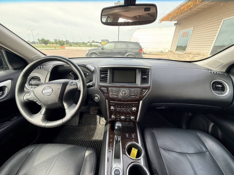 2014 Nissan Pathfinder SL