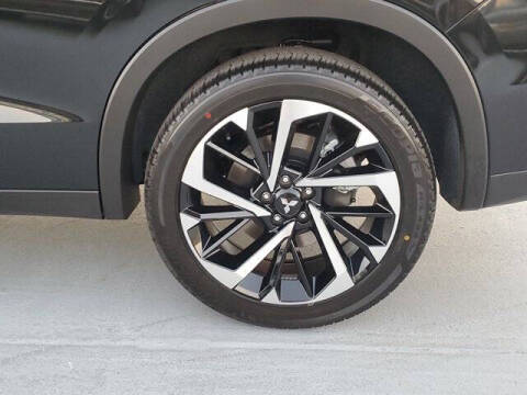 2025 Mitsubishi Outlander PHEV SE