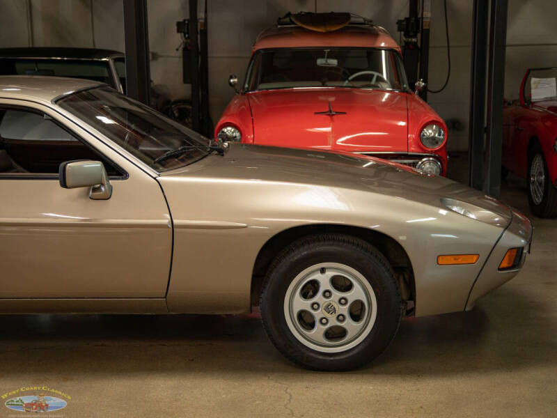 1982 Porsche 928