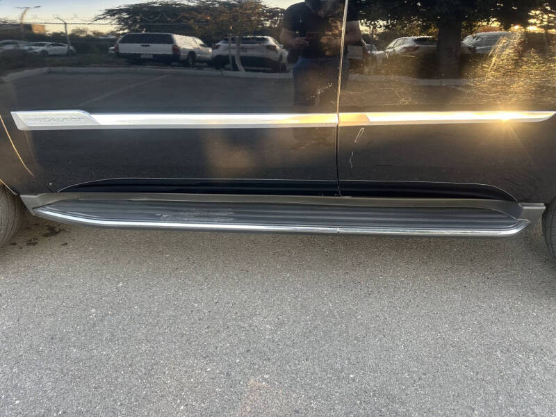 2016 Cadillac Escalade Luxury Collection