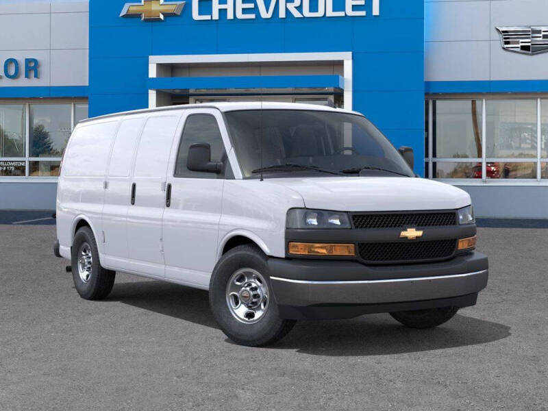 2025 Chevrolet Express 3500