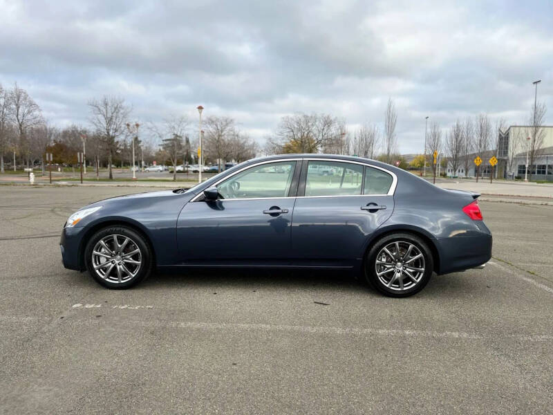 2012 Infiniti G37 Sedan Journey