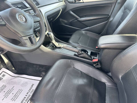 2013 Volkswagen Passat S PZEV